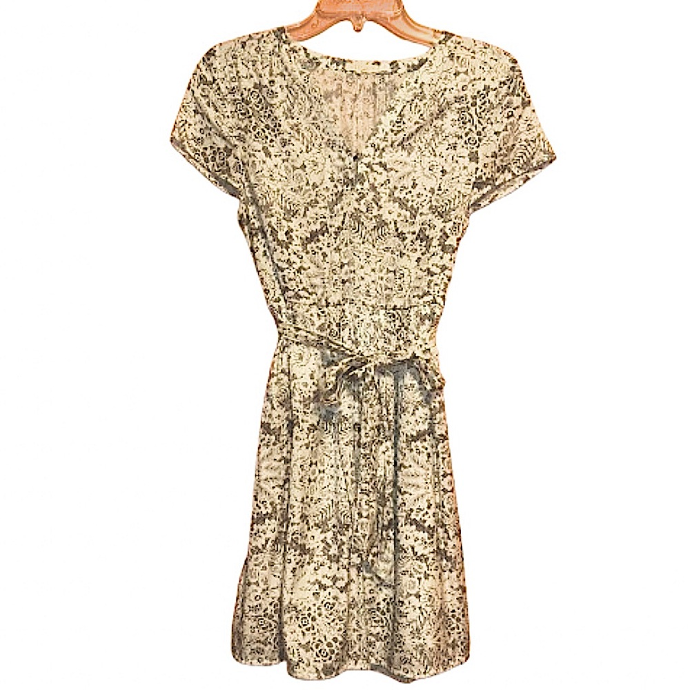 Tulle by Anthro Women’s Medium White & Black Floral Tie Cinch Waist Mini Dress